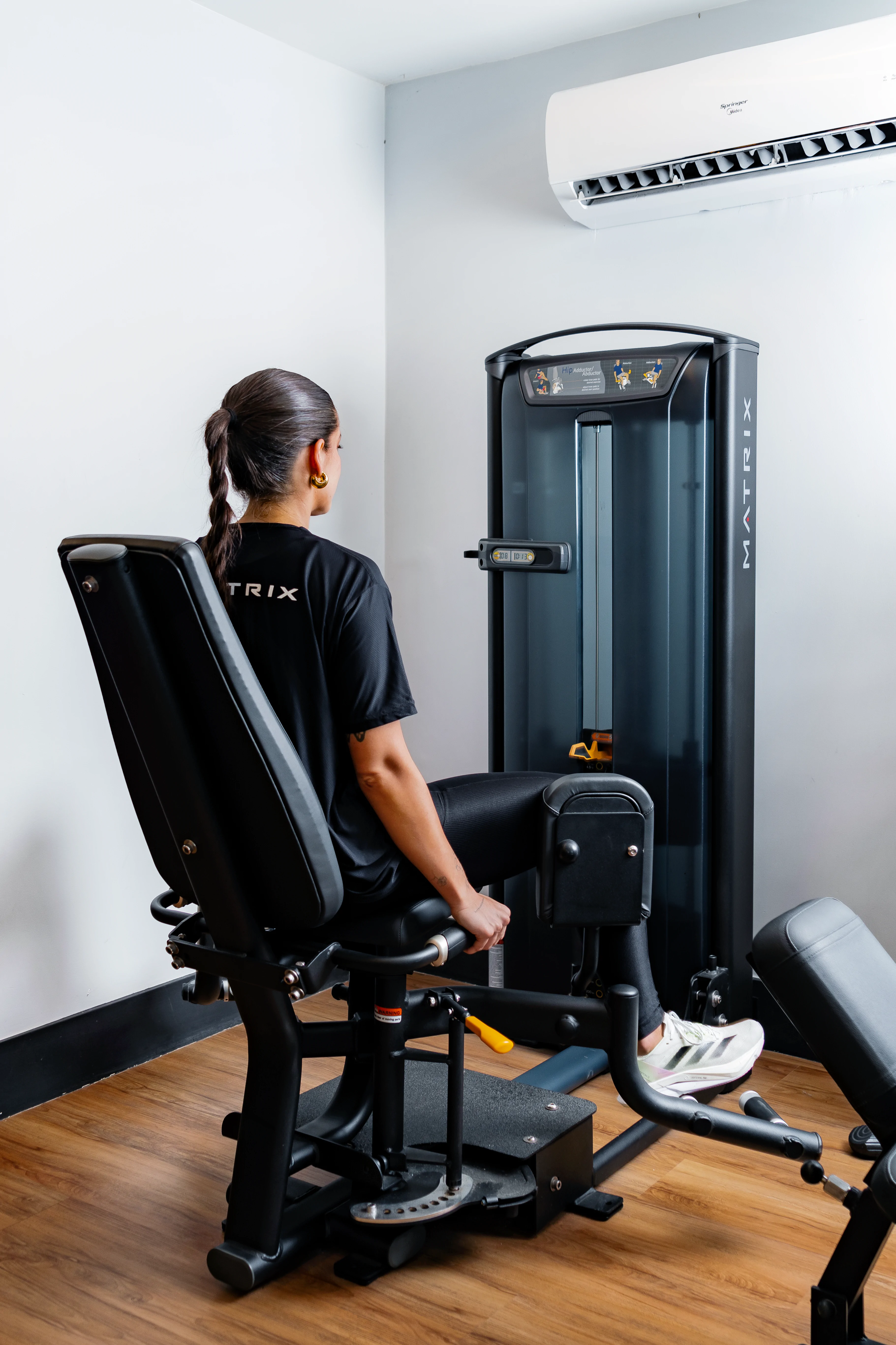 Cadeira adutora abdutora versa matrix fitness